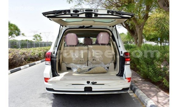 Buy Import Toyota Land Cruiser White Car in Import - Dubai in Conakry Buy Import Toyota Land Cruiser White Car in Import - Dubai in Conakry