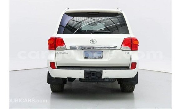 Buy Import Toyota Land Cruiser White Car in Import - Dubai in Conakry Buy Import Toyota Land Cruiser White Car in Import - Dubai in Conakry
