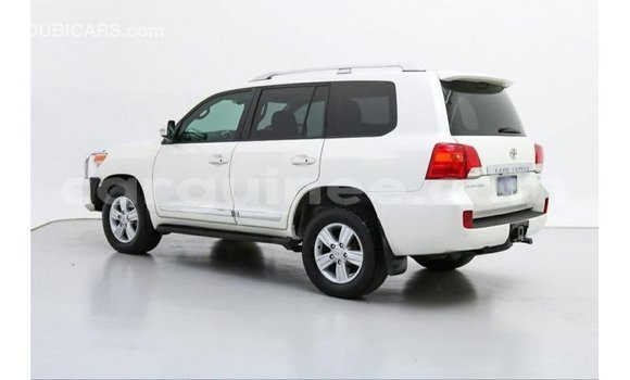 Buy Import Toyota Land Cruiser White Car in Import - Dubai in Conakry Buy Import Toyota Land Cruiser White Car in Import - Dubai in Conakry