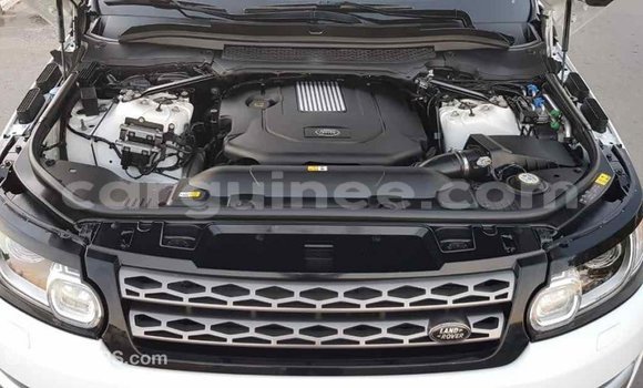 Acheter Import Voiture Land Rover Range Rover Blanc à Import - Dubai, Conakry Acheter Import Voiture Land Rover Range Rover Blanc à Import - Dubai, Conakry