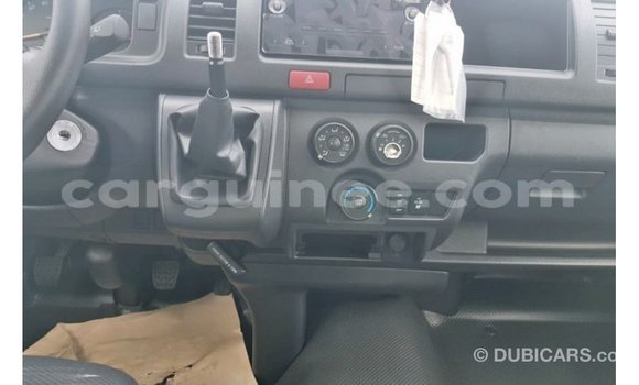 Buy Import Toyota Hiace White Car in Import - Dubai in Conakry Buy Import Toyota Hiace White Car in Import - Dubai in Conakry