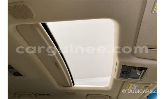 Acheter Import Voiture Toyota Land Cruiser Blanc à Import - Dubai, Conakry Acheter Import Voiture Toyota Land Cruiser Blanc à Import - Dubai, Conakry