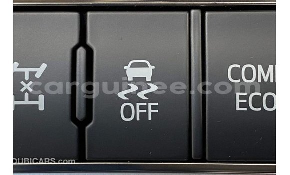 Acheter Import Voiture Toyota Land Cruiser Blanc à Import - Dubai, Conakry Acheter Import Voiture Toyota Land Cruiser Blanc à Import - Dubai, Conakry