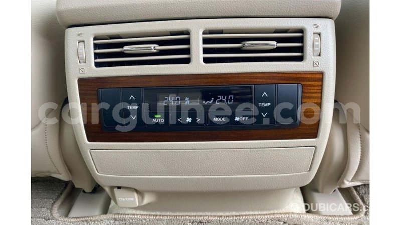 Big with watermark toyota land cruiser conakry import dubai 5626