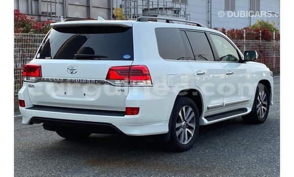 Buy Import Toyota Land Cruiser White Car in Import - Dubai in Conakry Buy Import Toyota Land Cruiser White Car in Import - Dubai in Conakry