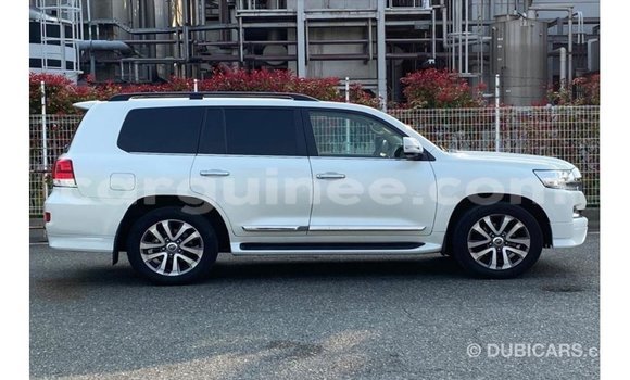 Buy Import Toyota Land Cruiser White Car in Import - Dubai in Conakry Buy Import Toyota Land Cruiser White Car in Import - Dubai in Conakry