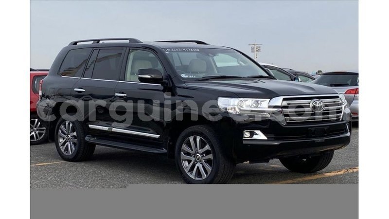 Big with watermark toyota land cruiser conakry import dubai 5628