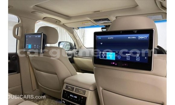 Acheter Import Voiture Toyota Land Cruiser Noir à Import - Dubai, Conakry Acheter Import Voiture Toyota Land Cruiser Noir à Import - Dubai, Conakry