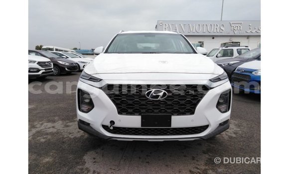Buy Import Hyundai Santa Fe White Car in Import - Dubai in Conakry Buy Import Hyundai Santa Fe White Car in Import - Dubai in Conakry