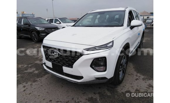 Buy Import Hyundai Santa Fe White Car in Import - Dubai in Conakry Buy Import Hyundai Santa Fe White Car in Import - Dubai in Conakry