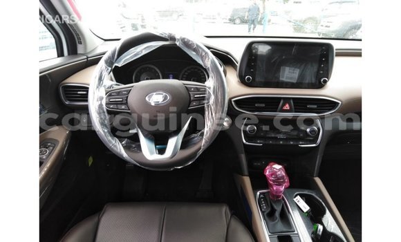Buy Import Hyundai Santa Fe White Car in Import - Dubai in Conakry Buy Import Hyundai Santa Fe White Car in Import - Dubai in Conakry