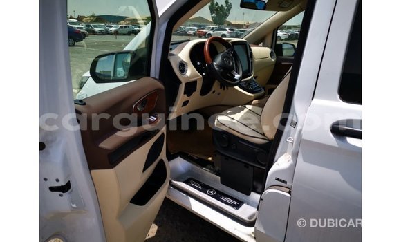 Buy Import Mercedes-Benz Vito White Car in Import - Dubai in Conakry Buy Import Mercedes-Benz Vito White Car in Import - Dubai in Conakry