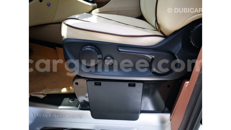 Big with watermark mercedes benz vito conakry import dubai 5640