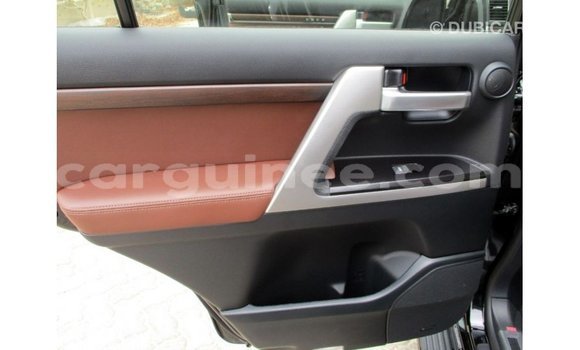 Acheter Import Voiture Toyota Land Cruiser Noir à Import - Dubai, Conakry Acheter Import Voiture Toyota Land Cruiser Noir à Import - Dubai, Conakry