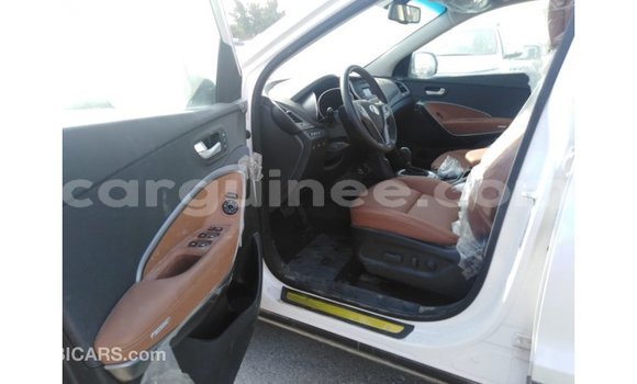 Buy Import Hyundai Santa Fe White Car in Import - Dubai in Conakry Buy Import Hyundai Santa Fe White Car in Import - Dubai in Conakry