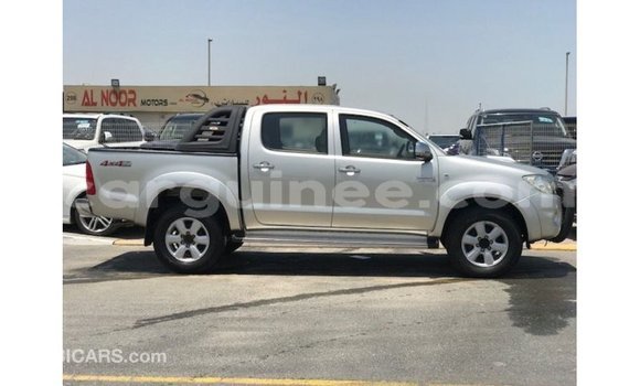 Acheter Import Voiture Toyota Hilux Autre à Import - Dubai, Conakry Acheter Import Voiture Toyota Hilux Autre à Import - Dubai, Conakry