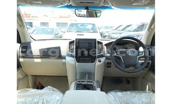 Buy Import Toyota Land Cruiser Blue Car in Import - Dubai in Conakry Buy Import Toyota Land Cruiser Blue Car in Import - Dubai in Conakry