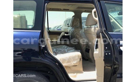 Buy Import Toyota Land Cruiser Blue Car in Import - Dubai in Conakry Buy Import Toyota Land Cruiser Blue Car in Import - Dubai in Conakry