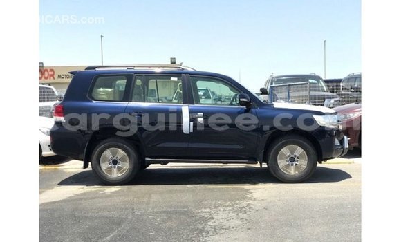Buy Import Toyota Land Cruiser Blue Car in Import - Dubai in Conakry Buy Import Toyota Land Cruiser Blue Car in Import - Dubai in Conakry