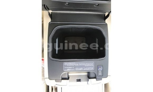 Buy Import Toyota Land Cruiser Blue Car in Import - Dubai in Conakry Buy Import Toyota Land Cruiser Blue Car in Import - Dubai in Conakry