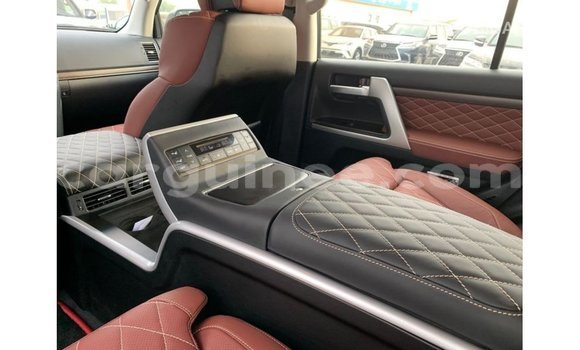 Buy Import Toyota Land Cruiser Black Car in Import - Dubai in Conakry Buy Import Toyota Land Cruiser Black Car in Import - Dubai in Conakry