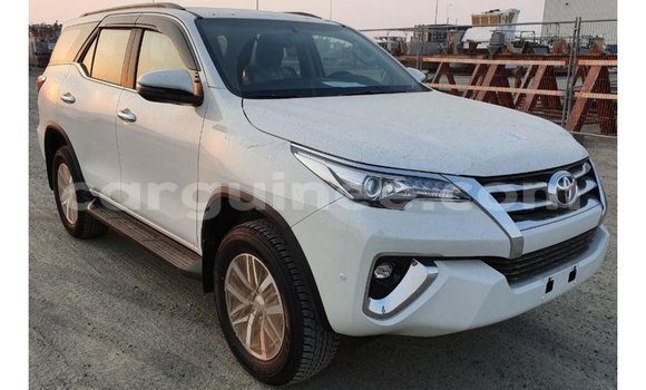 Buy Import Toyota Fortuner White Car in Import - Dubai in Conakry Buy Import Toyota Fortuner White Car in Import - Dubai in Conakry
