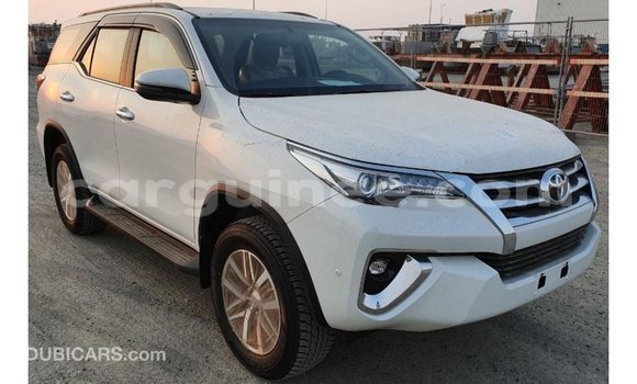 Buy Import Toyota Fortuner White Car in Import - Dubai in Conakry Buy Import Toyota Fortuner White Car in Import - Dubai in Conakry