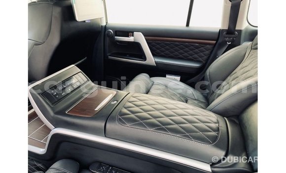 Buy Import Toyota Land Cruiser Black Car in Import - Dubai in Conakry Buy Import Toyota Land Cruiser Black Car in Import - Dubai in Conakry