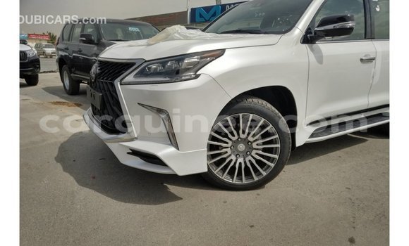 Acheter Import Voiture Lexus LX Blanc à Import - Dubai, Conakry