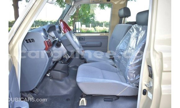 Buy Import Toyota Land Cruiser Beige Car in Import - Dubai in Conakry Buy Import Toyota Land Cruiser Beige Car in Import - Dubai in Conakry