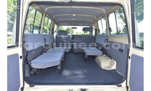 Buy Import Toyota Land Cruiser Beige Car in Import - Dubai in Conakry Buy Import Toyota Land Cruiser Beige Car in Import - Dubai in Conakry