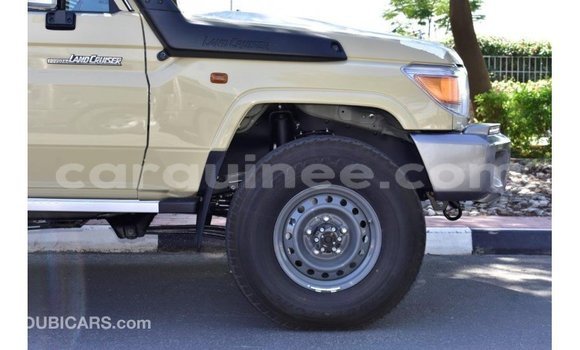 Buy Import Toyota Land Cruiser Beige Car in Import - Dubai in Conakry Buy Import Toyota Land Cruiser Beige Car in Import - Dubai in Conakry