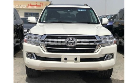 Buy Import Toyota Land Cruiser White Car in Import - Dubai in Conakry Buy Import Toyota Land Cruiser White Car in Import - Dubai in Conakry