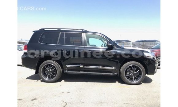 Buy Import Toyota Land Cruiser Black Car in Import - Dubai in Conakry Buy Import Toyota Land Cruiser Black Car in Import - Dubai in Conakry