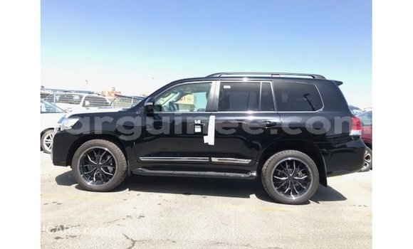 Buy Import Toyota Land Cruiser Black Car in Import - Dubai in Conakry Buy Import Toyota Land Cruiser Black Car in Import - Dubai in Conakry