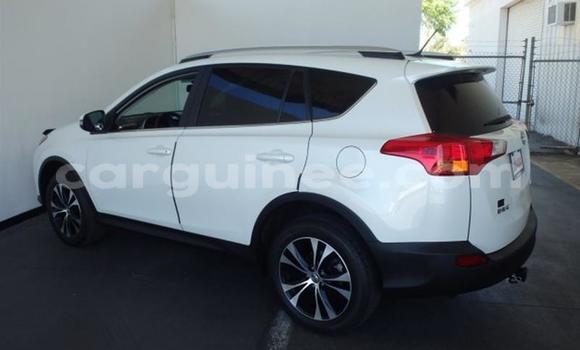 Buy Used Toyota RAV4 White Car in Conakry in Conakry Buy Used Toyota RAV4 White Car in Conakry in Conakry