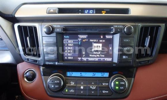 Buy Used Toyota RAV4 White Car in Conakry in Conakry Buy Used Toyota RAV4 White Car in Conakry in Conakry