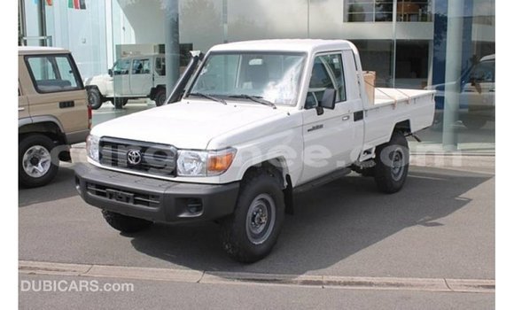Acheter Import Voiture Toyota Land Cruiser Blanc à Import - Dubai, Conakry Acheter Import Voiture Toyota Land Cruiser Blanc à Import - Dubai, Conakry