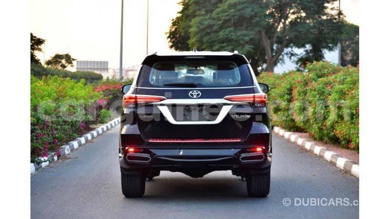 Big with watermark toyota fortuner conakry import dubai 5706