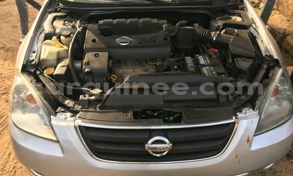 Buy Used Nissan Altima Silver Car in Conakry in Conakry Buy Used Nissan Altima Silver Car in Conakry in Conakry