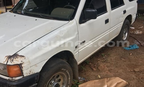 Acheter Occasion Voiture Isuzu Rodeo Blanc à Conakry, Conakry