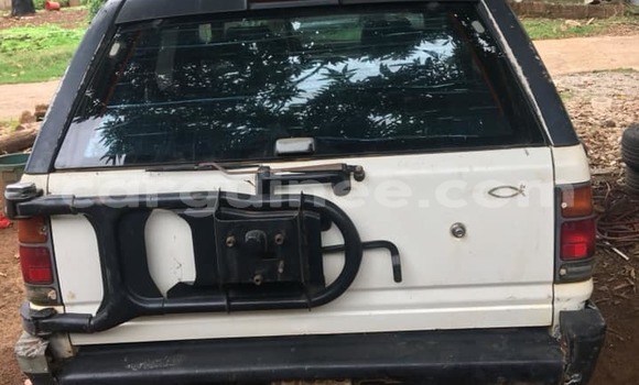 Buy Used Isuzu Rodeo White Car in Conakry in Conakry Buy Used Isuzu Rodeo White Car in Conakry in Conakry