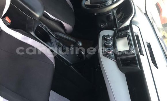 Acheter Occasion Voiture Toyota RAV4 Bleu à Conakry, Conakry Acheter Occasion Voiture Toyota RAV4 Bleu à Conakry, Conakry