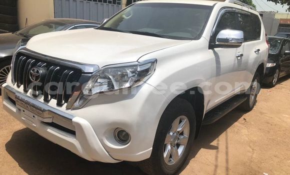 Acheter Occasion Voiture Toyota Land Cruiser Prado Blanc à Conakry, Conakry Acheter Occasion Voiture Toyota Land Cruiser Prado Blanc à Conakry, Conakry