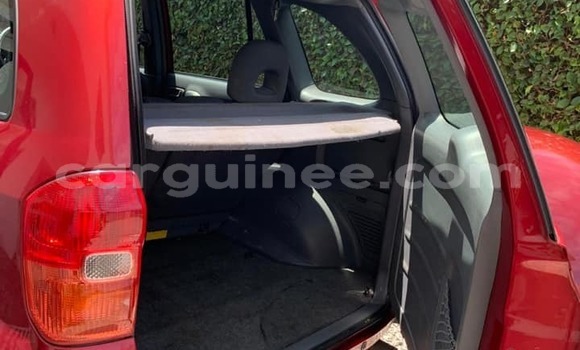 Acheter Occasion Voiture Toyota RAV4 Rouge à Conakry, Conakry Acheter Occasion Voiture Toyota RAV4 Rouge à Conakry, Conakry