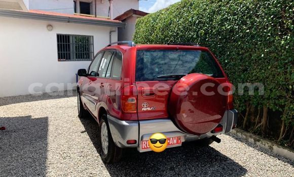 Acheter Occasion Voiture Toyota RAV4 Rouge à Conakry, Conakry Acheter Occasion Voiture Toyota RAV4 Rouge à Conakry, Conakry
