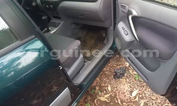 Acheter Occasion Voiture Toyota RAV4 Vert à Conakry, Conakry Acheter Occasion Voiture Toyota RAV4 Vert à Conakry, Conakry