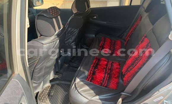 Acheter Occasion Voiture Toyota Verso Beige à Conakry, Conakry Acheter Occasion Voiture Toyota Verso Beige à Conakry, Conakry