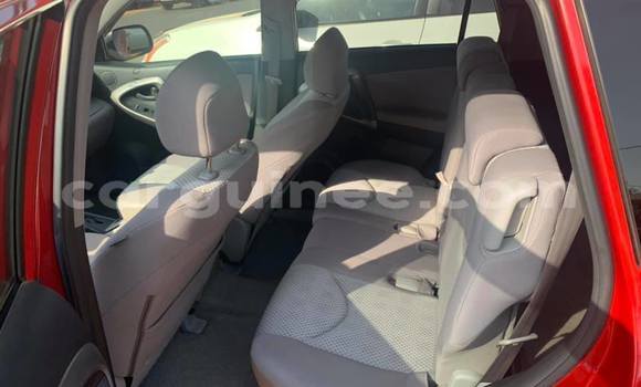 Acheter Occasion Voiture Toyota RAV4 Rouge à Conakry, Conakry Acheter Occasion Voiture Toyota RAV4 Rouge à Conakry, Conakry