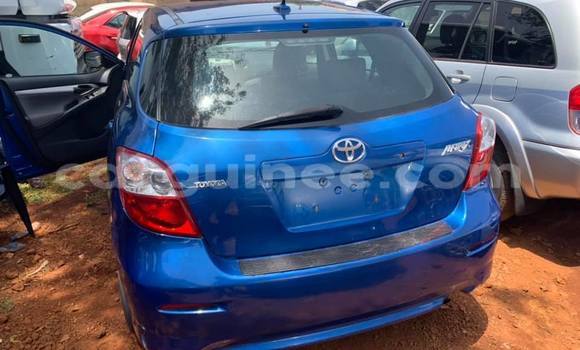 Buy Used Toyota Matrix Blue Car in Conakry in Conakry